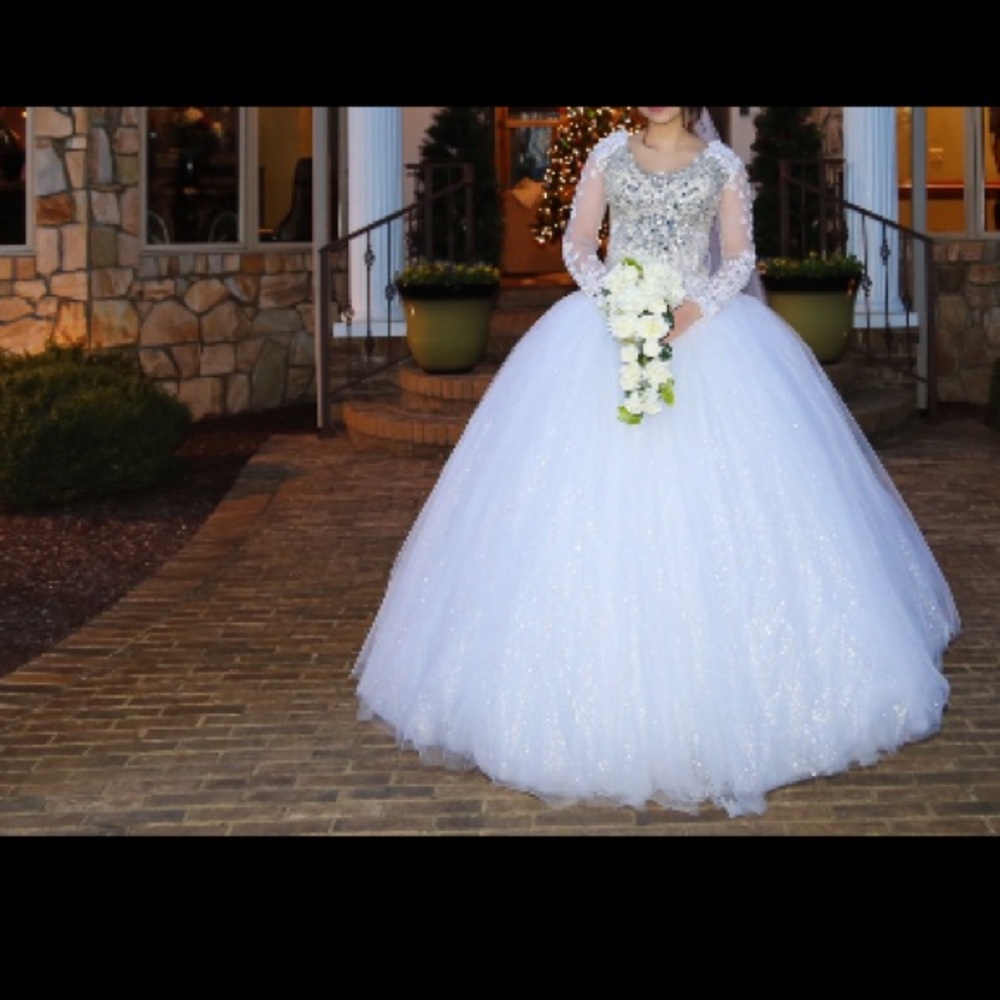Beautiful princess wedding gown! Worn once.